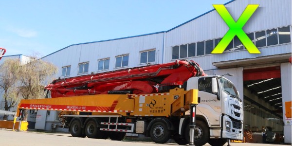 小型混凝土泵車打混凝（níng）土感（gǎn）覺吃力的原（yuán）因是什麽呢？——科尼樂