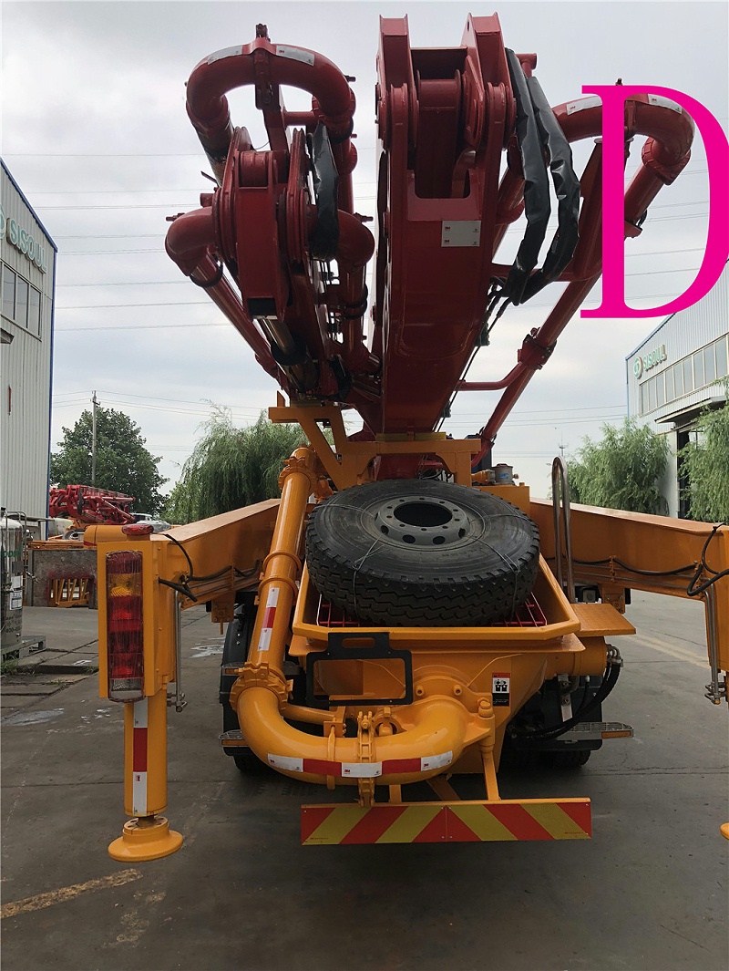 青島小型（xíng）混（hún）凝（níng）土泵車價格 (4)