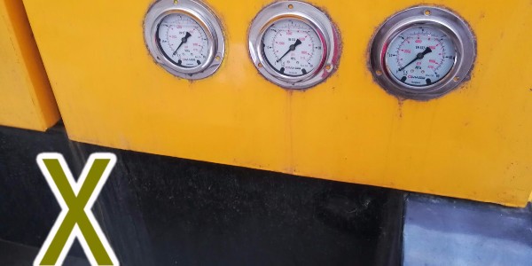 混凝土泵如何進行（háng）輸送管修複，變成百變小能手（shǒu）？——科尼樂