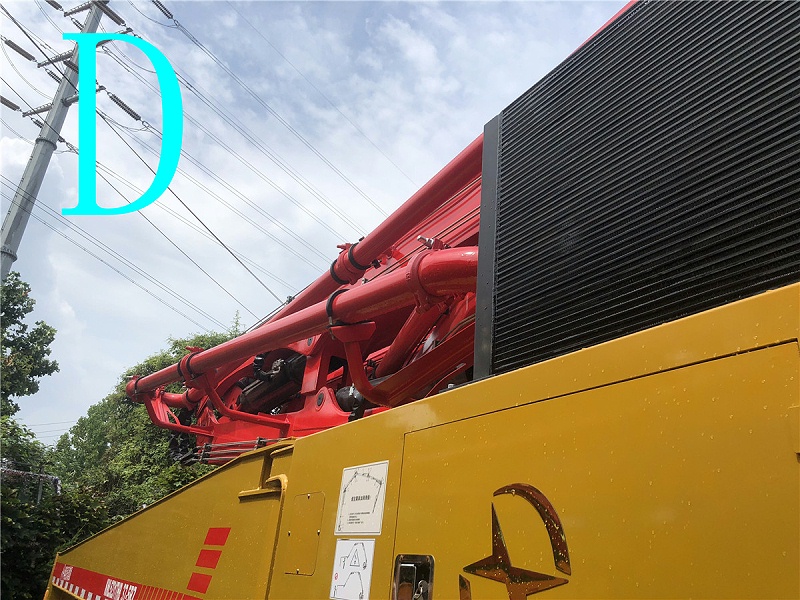 青島小型混凝土（tǔ）泵車價格 (8)