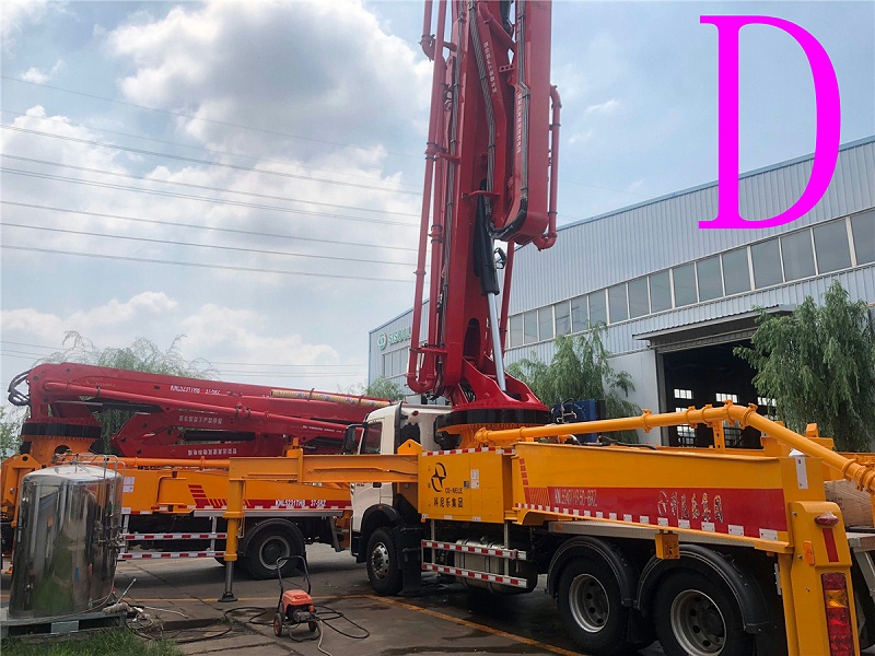 青島（dǎo）小型混凝土泵車價格 (15)