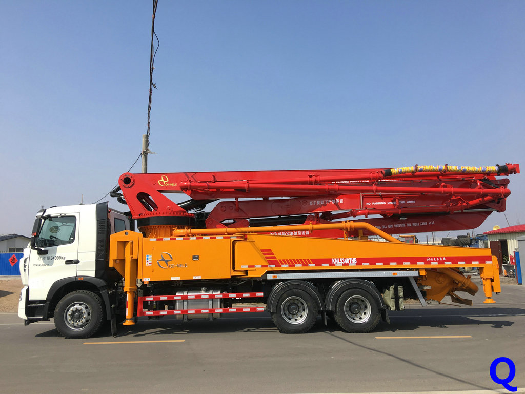 小型混凝土泵車 天泵（bèng） 小型泵車（chē） 混凝土（tǔ）泵車