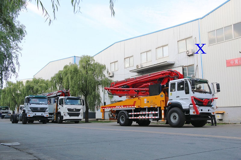 小（xiǎo）型泵車