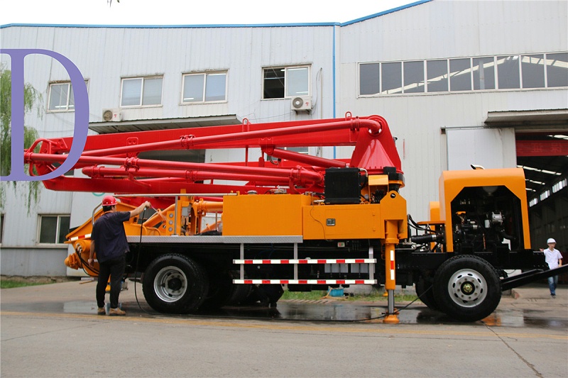 青島（dǎo）混凝土泵車價格 (12)