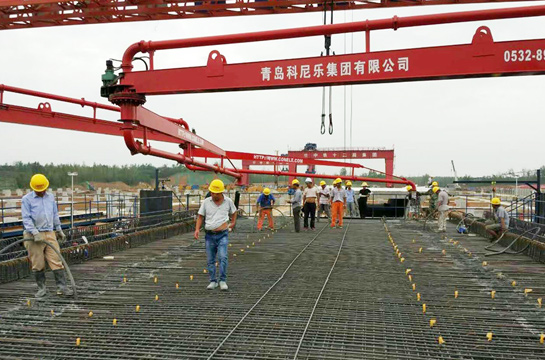 HGY17水平式液壓（yā）布（bù）料（liào）機（jī）