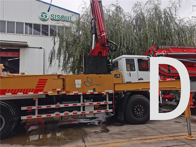 青島（dǎo）混凝土泵車價格 (3)