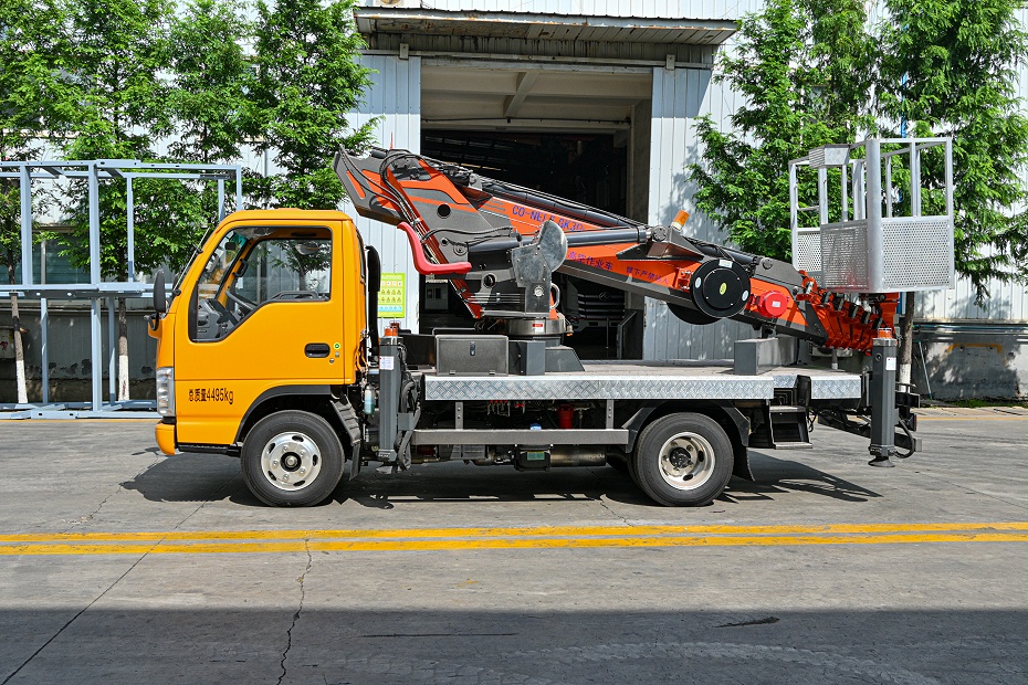 科（kē）尼樂（lè）高（gāo）空車