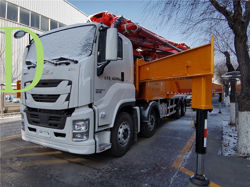 青島（dǎo）混凝土泵車（chē）價格 (13)