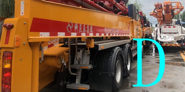 您日常最應該重視小型混（hún）凝土泵車哪幾個部件（二）？