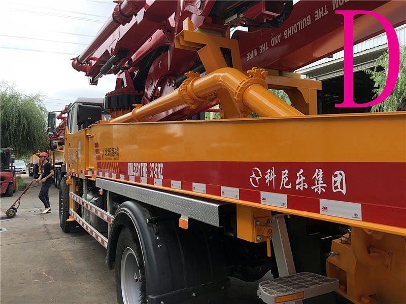 青島小型混凝土泵（bèng）車價格 (6)