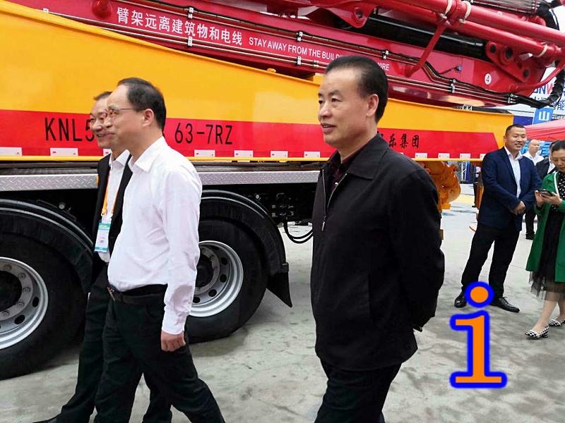 青島小型混凝（níng）土泵車（chē）價格