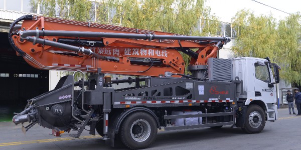 當你考慮32米小泵車時，有哪些（xiē）點是在選擇（zé）時要注意（yì）的呢？