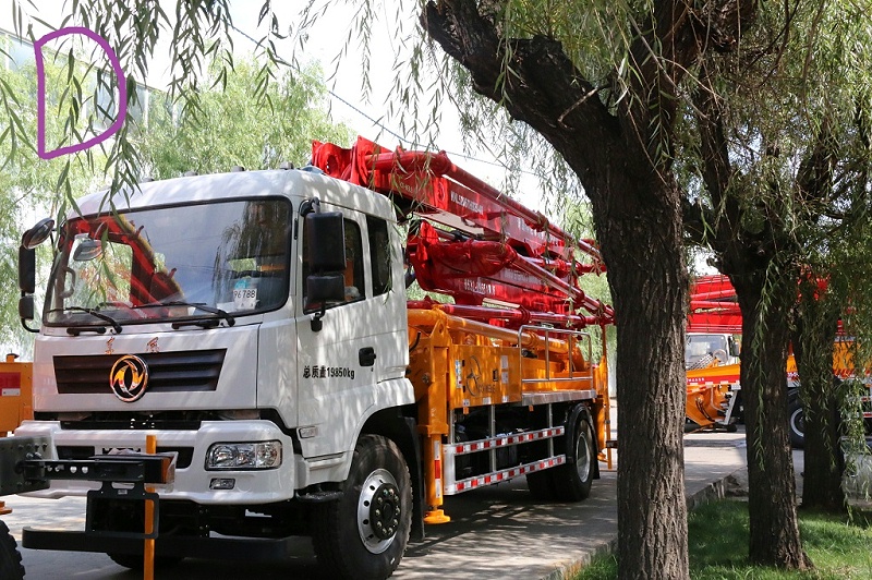 青島小（xiǎo）型混凝土泵車價格