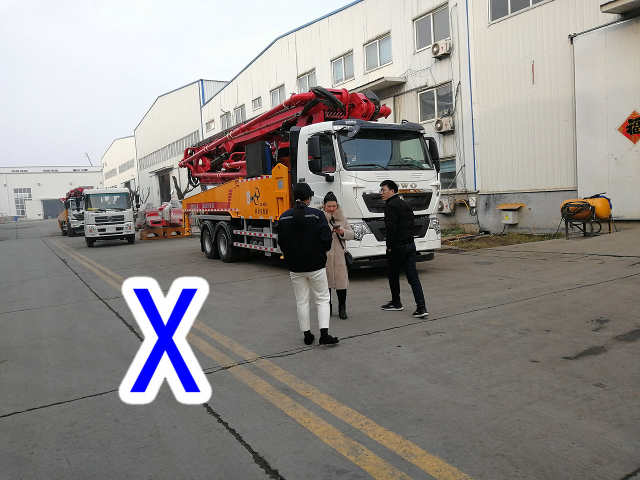 青島（dǎo）小型混凝土泵車（chē）價格 (55)