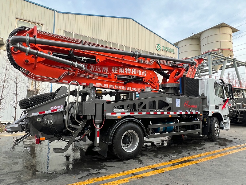 青島混（hún）凝土泵車價格 (21)