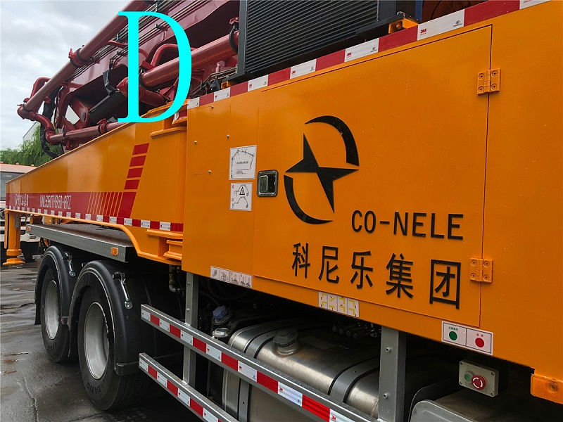 青島（dǎo）小型混凝土泵車價格 (10)