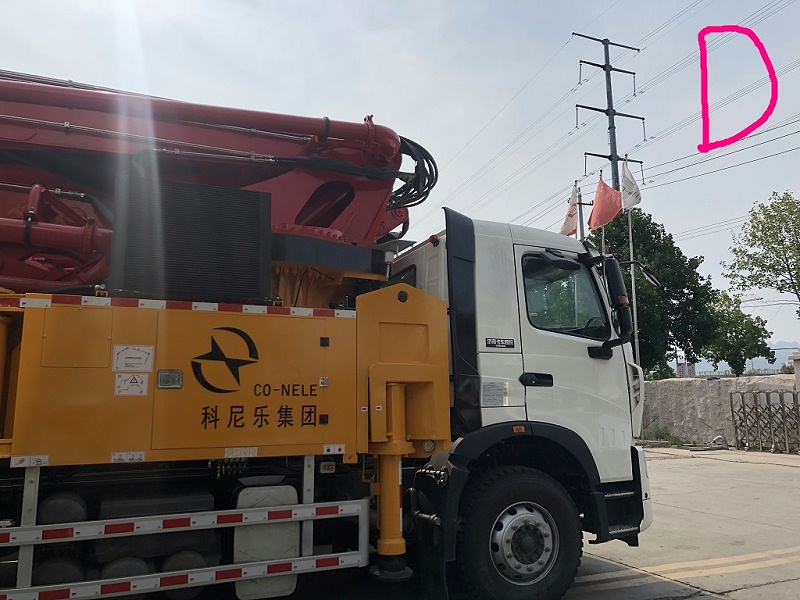 青島（dǎo）小（xiǎo）型混凝土泵車價格 (7)