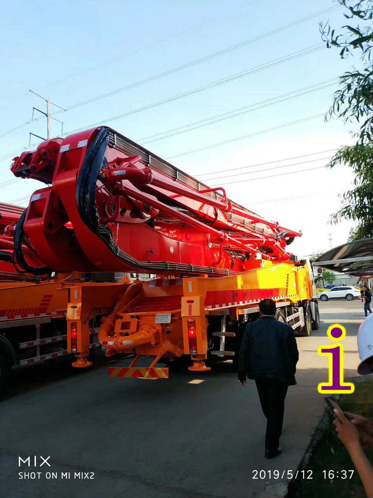 青島小型混（hún）凝土泵車價格（gé） (26)