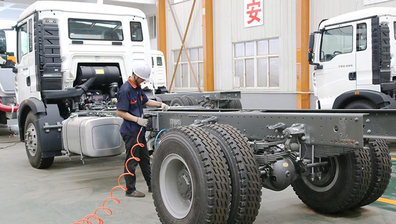 （六）科（kē）尼樂工作車間