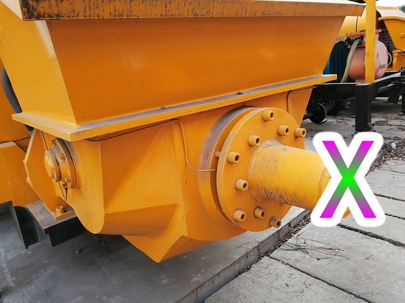 青島（dǎo）混凝土（tǔ）輸（shū）送泵價格 (18)