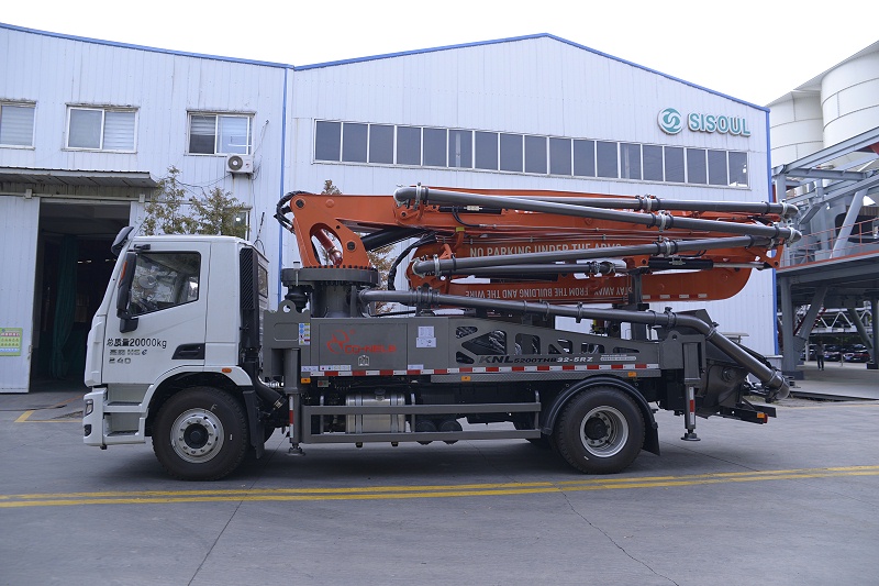 青島混（hún）凝土泵車價格（gé） (11)