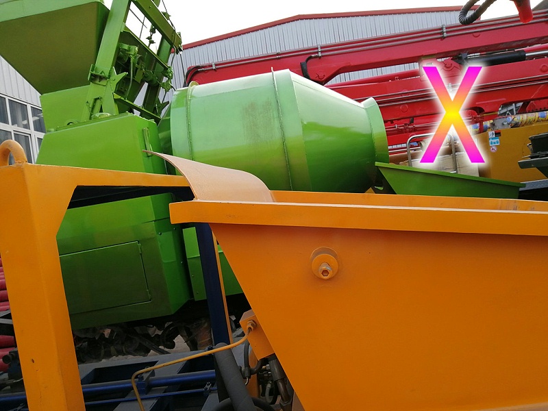 青島（dǎo）混凝土輸送泵價格 (11)