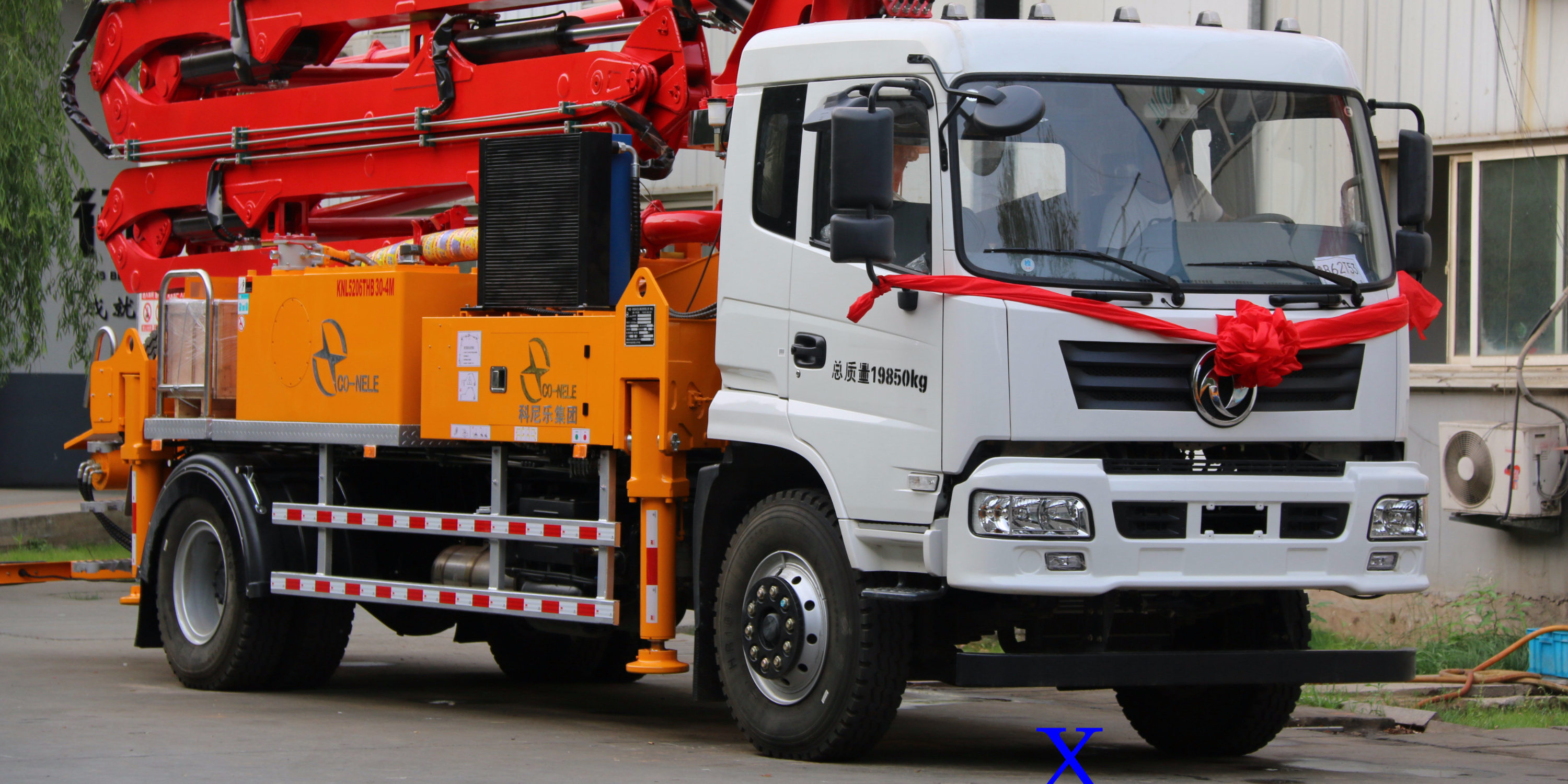 小型泵車蓄電池保（bǎo）養和維護方案（二）