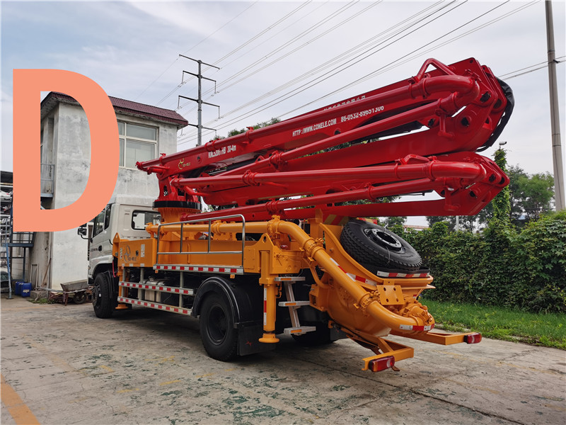 青島混（hún）凝土泵車價格 (55)