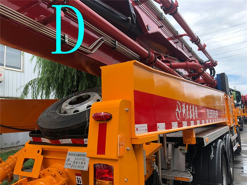 青島小型混凝土（tǔ）泵車價格 (2)