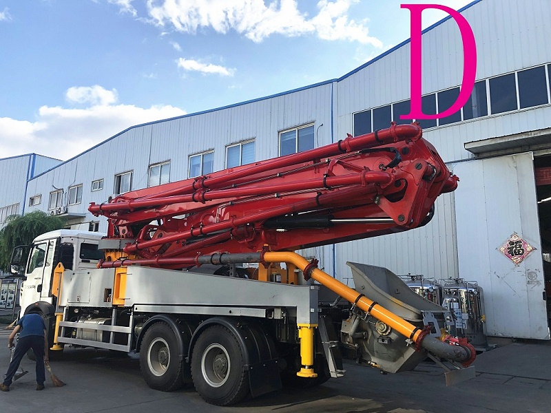 青島（dǎo）小型混凝土泵車價格