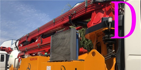 小型混凝（níng）土泵車取力時鬆開離（lí）合後存在問題（tí）如何解（jiě）決