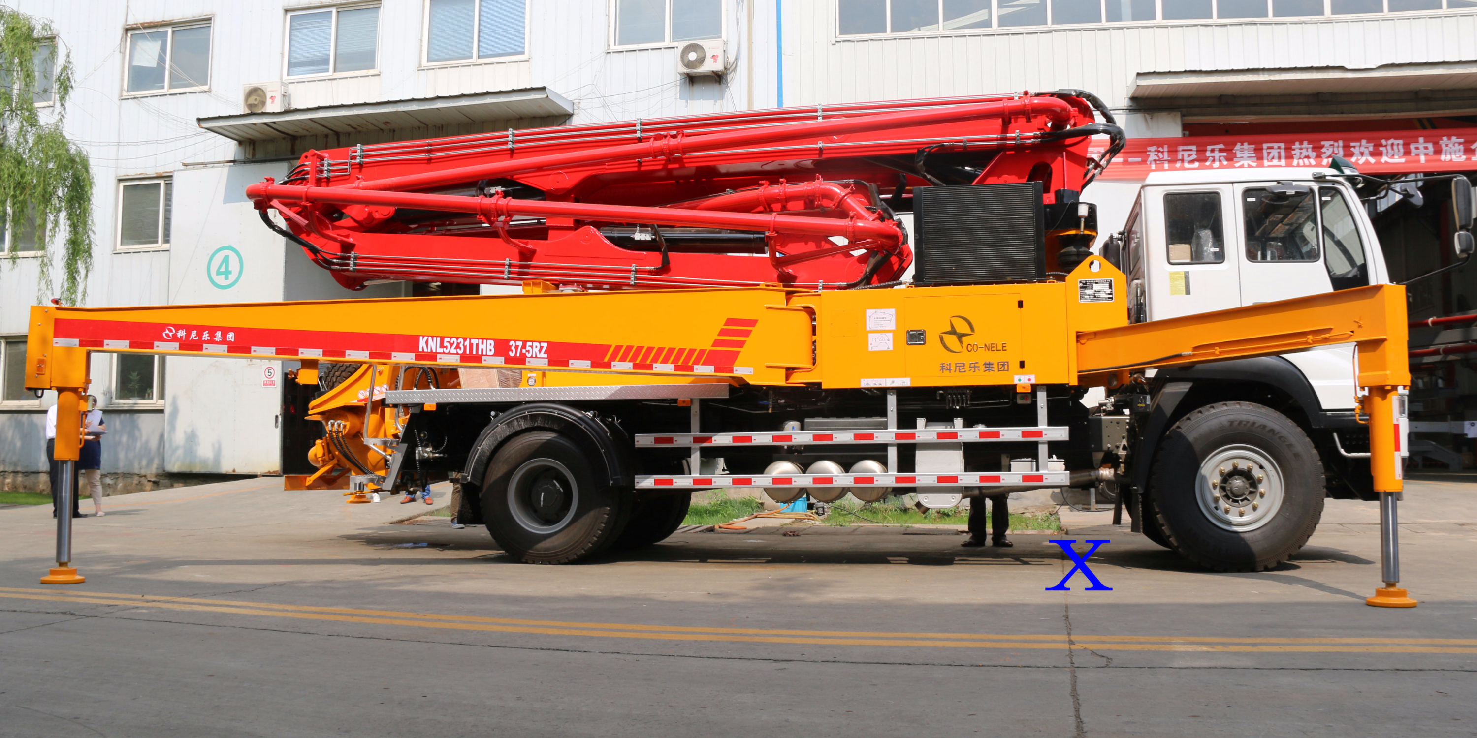 小型泵車液壓油（yóu）使用（yòng）注意事項